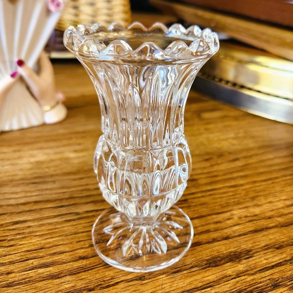 Accents Vintage Fairfield 24 Lead Crystal Pedestal Vasebud Vase 1965